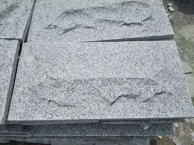 芝麻黑蘑菇石(圖1) 芝麻黑蘑菇石